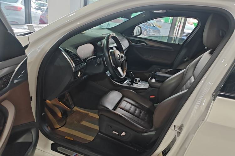 Used BMW X4 2020 xDrive25i M Sport Package Left Front Seat