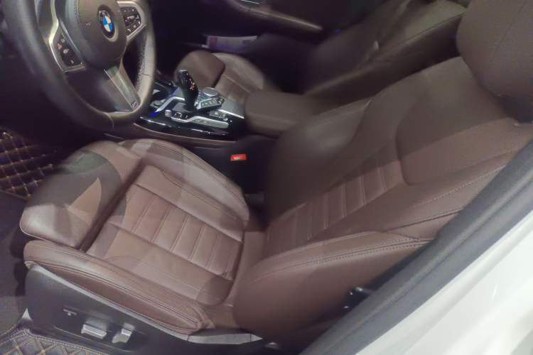 Used BMW X4 2020 xDrive25i M Sport Package Left Front Seat