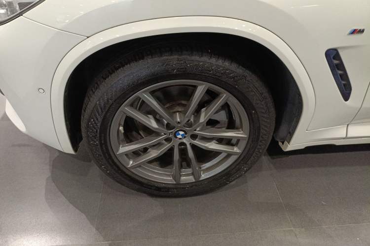 Used BMW X4 2020 xDrive25i M Sport Package Left Front Wheel Hub