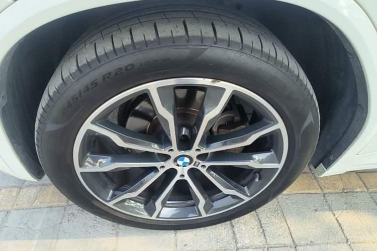 Used BMW X4 2020 xDrive30i M Sport Package Left Front Wheel Hub