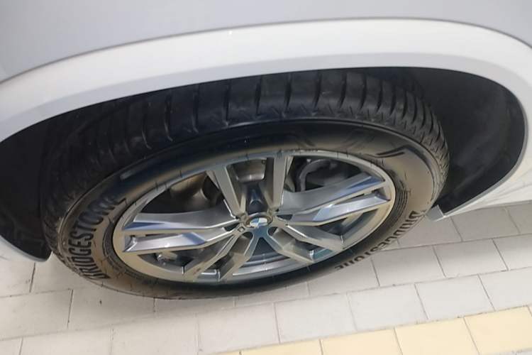 Used BMW X4 2020 xDrive25i M Sport Package Left Front Wheel Hub