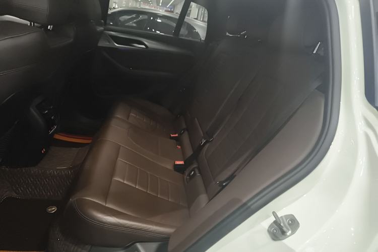 Used BMW X4 2020 xDrive25i M Sport Package Left Rear Seat