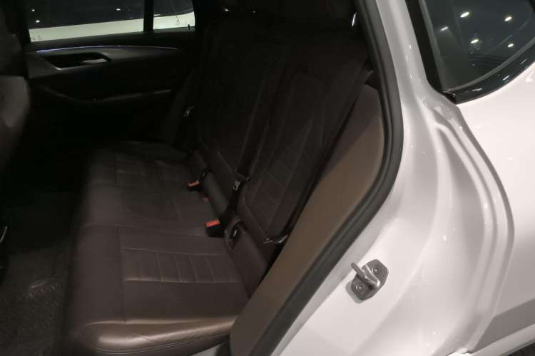 Used BMW X4 2020 xDrive25i M Sport Package Left Rear Seat
