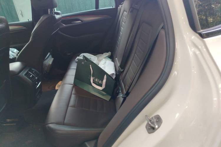 Used BMW X4 2020 xDrive25i M Sport Package Left Rear Seat