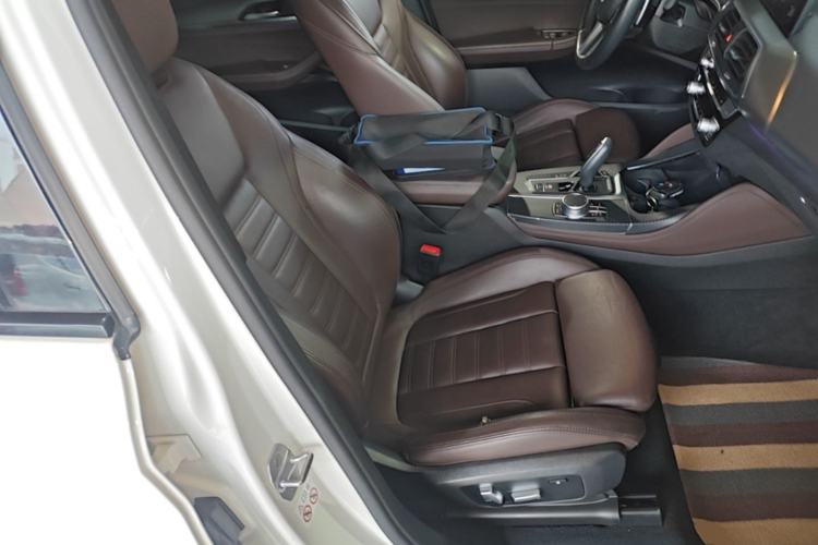 Used BMW X4 2020 xDrive25i M Sport Package Right Front Seat