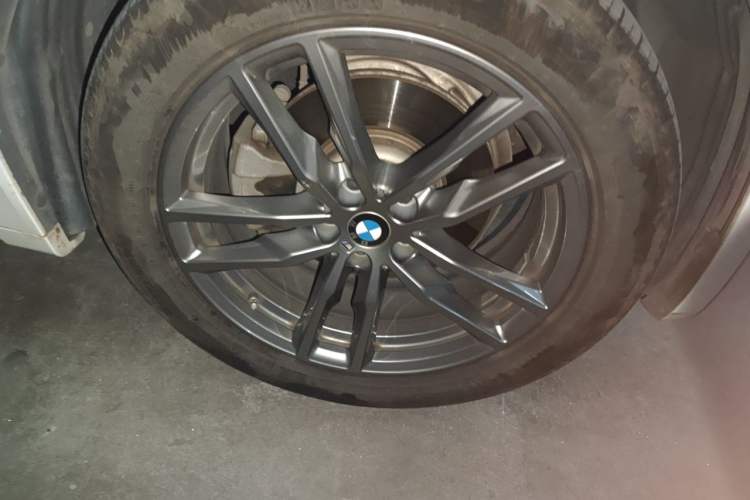 Used BMW X4 2020 xDrive25i M Sport Package Right Front Wheel Hub