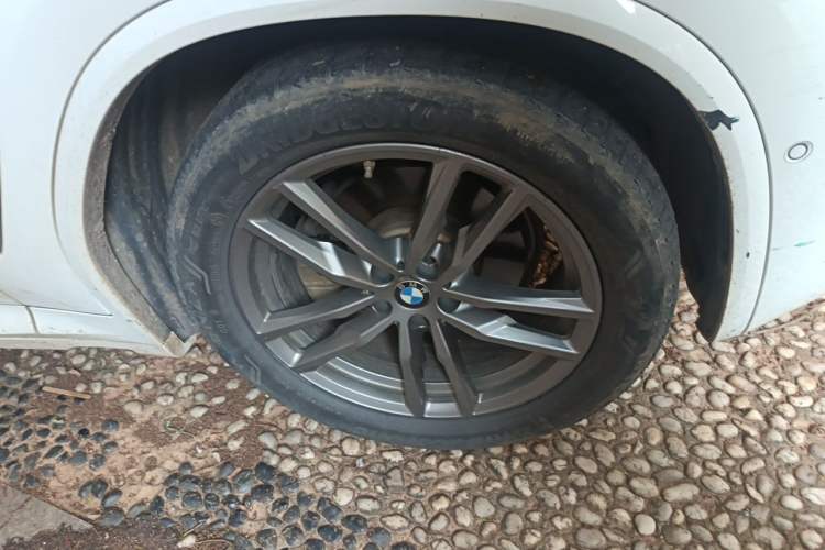 Used BMW X4 2020 xDrive25i M Sport Package Right Front Wheel Hub