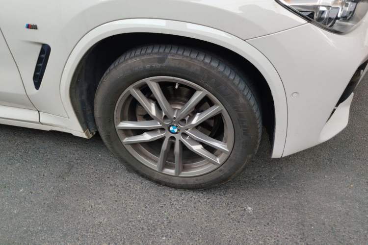 Used BMW X4 2020 xDrive25i M Sport Package Right Front Wheel Hub
