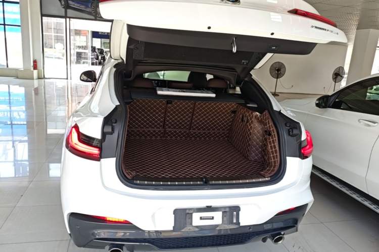 Used BMW X4 2020 xDrive25i M Sport Package Trunk