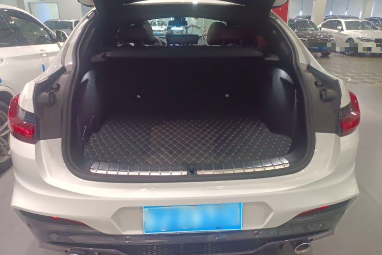Used BMW X4 2020 xDrive25i M Sport Package Trunk