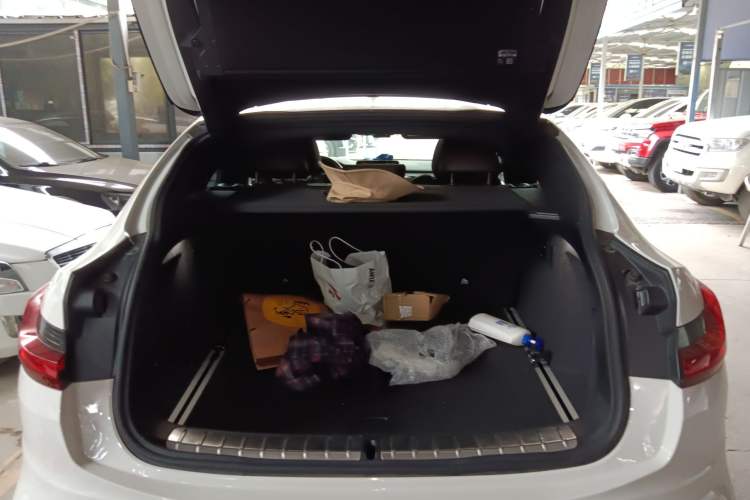 Used BMW X4 2020 xDrive25i M Sport Package Trunk