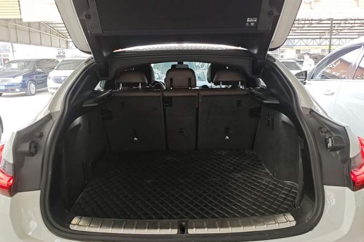 Used BMW X4 2020 xDrive30i M Sport Package Trunk