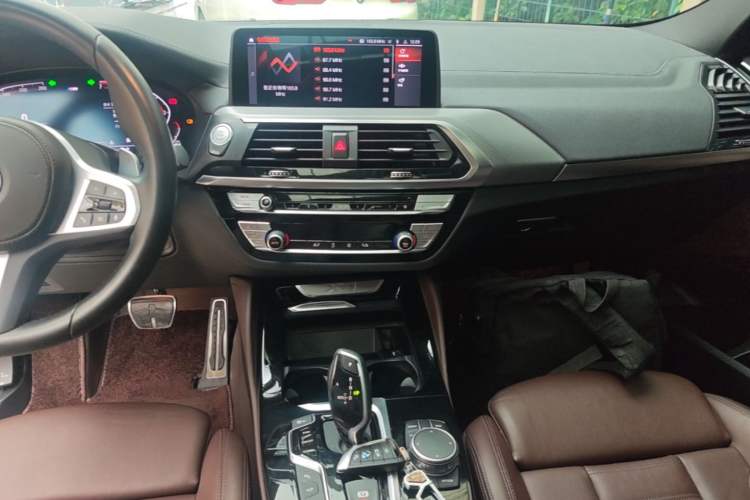 Used BMW X4 2021 Restyled xDrive 25i M Sport Night Edition Package Audio And AC Panel