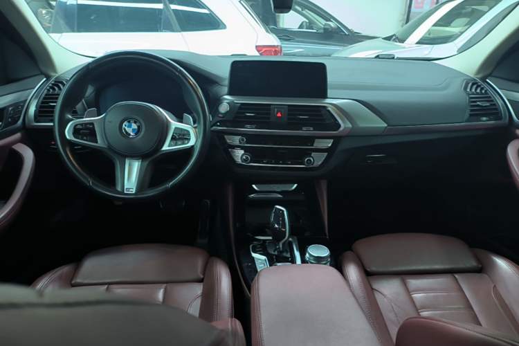 Used BMW X4 2021 Restyled xDrive 25i M Sport Package Center Console