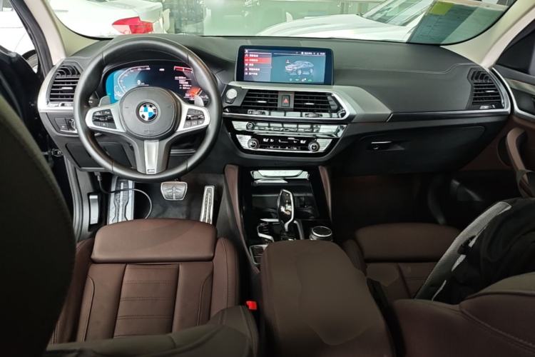 Used BMW X4 2021 xDrive 25i M Sport Package Center Console