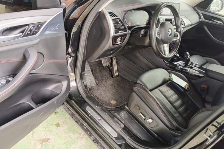 Used BMW X4 2021 xDrive 25i M Sport Package Driver Seat