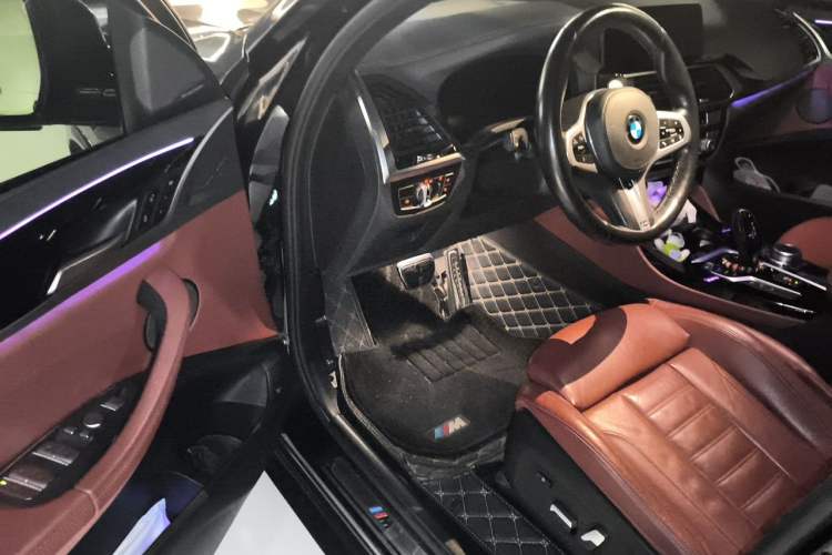 Used BMW X4 2021 xDrive 25i M Sport Night Edition package Driver Seat