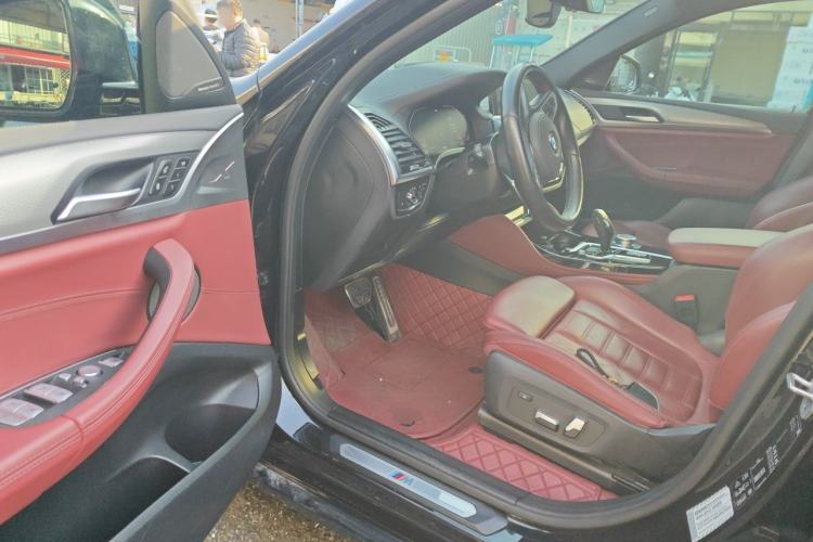 Used BMW X4 2021 xDrive 25i M Sport Night Edition package Driver Seat