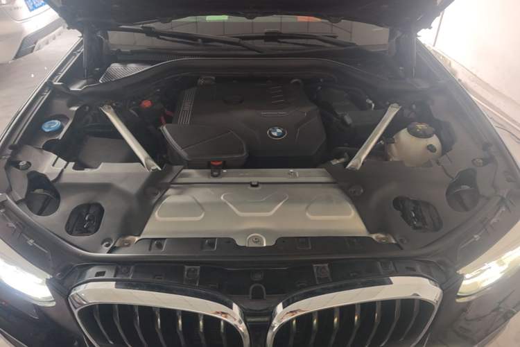 Used BMW X4 2021 xDrive 25i M Sport Package Engine Bay
