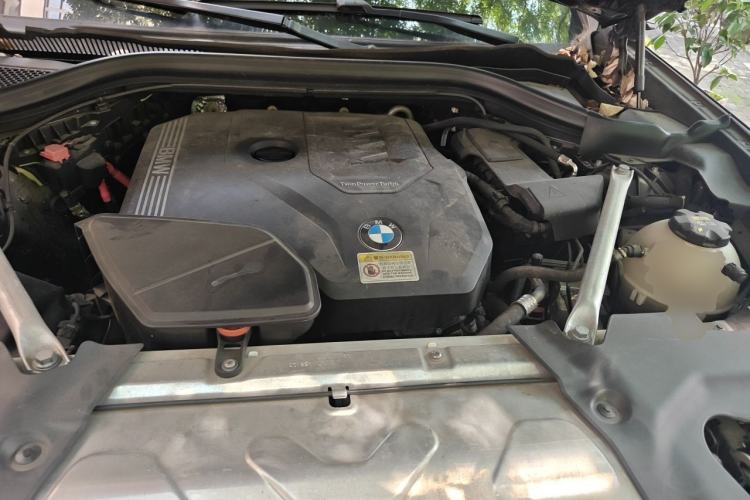 Used BMW X4 2021 xDrive 25i M Sport Package Engine Bay