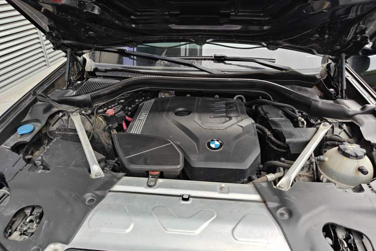 Used BMW X4 2021 xDrive 25i M Sport Package Engine Bay