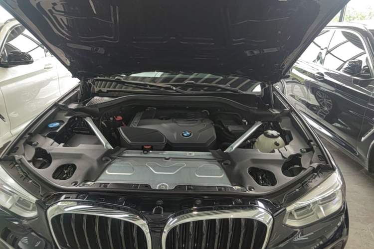 Used BMW X4 2021 xDrive 25i M Sport Package Engine Bay