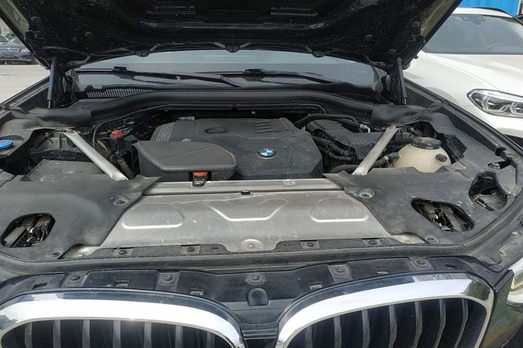 Used BMW X4 2021 xDrive 25i M Sport Package Engine Bay