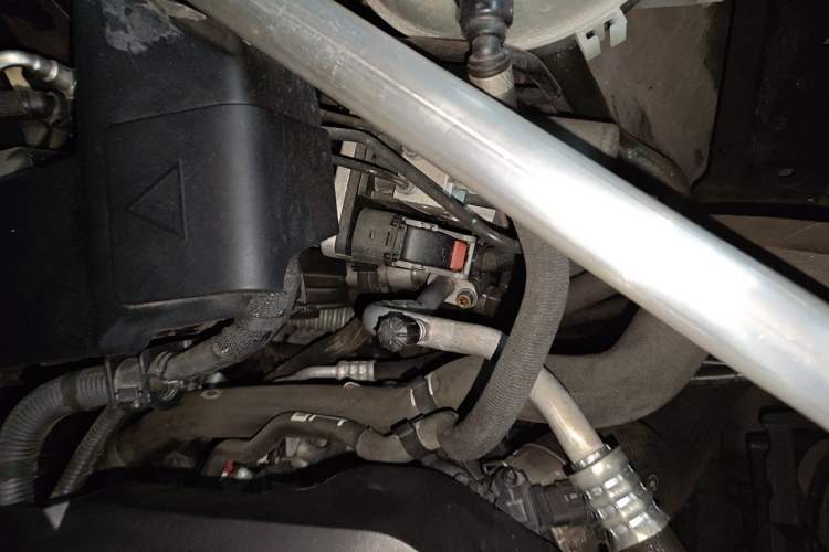 Used BMW X4 2021 xDrive 25i M Sport Package Engine Bay Left