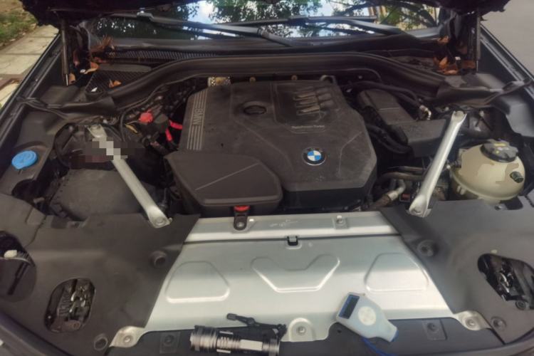 Used BMW X4 2021 xDrive 25i M Sport Night Edition package Engine Bay