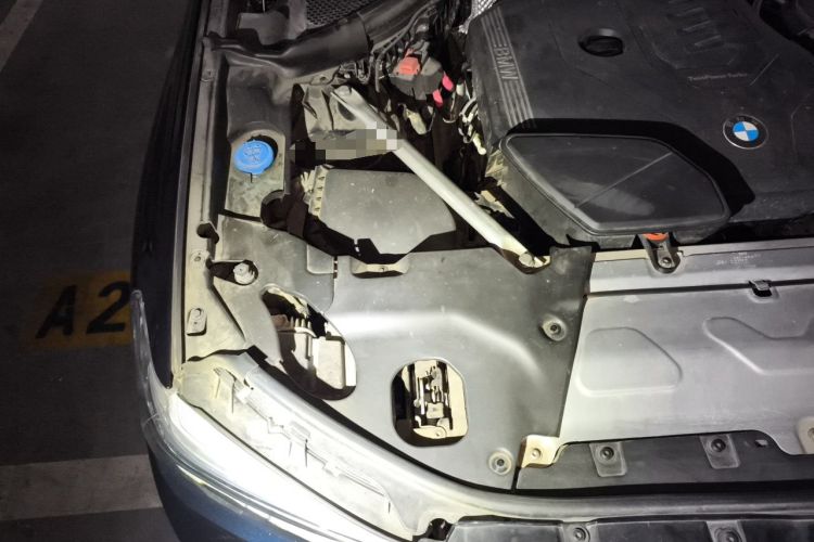 Used BMW X4 2021 xDrive 25i M Sport Package Engine Bay Right