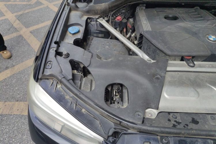 Used BMW X4 2021 xDrive 25i M Sport Package Engine Bay Right