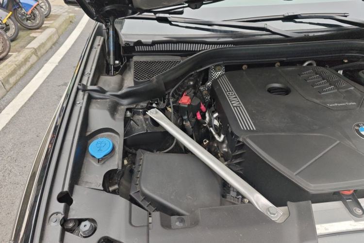 Used BMW X4 2021 xDrive 30i M Sport Night Edition package Engine Bay Right
