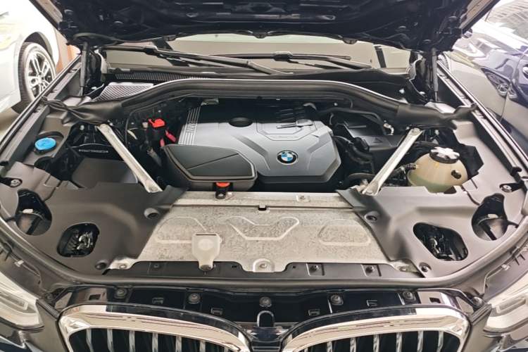 Used BMW X4 2021 xDrive 25i M Sport Package Engine Bay