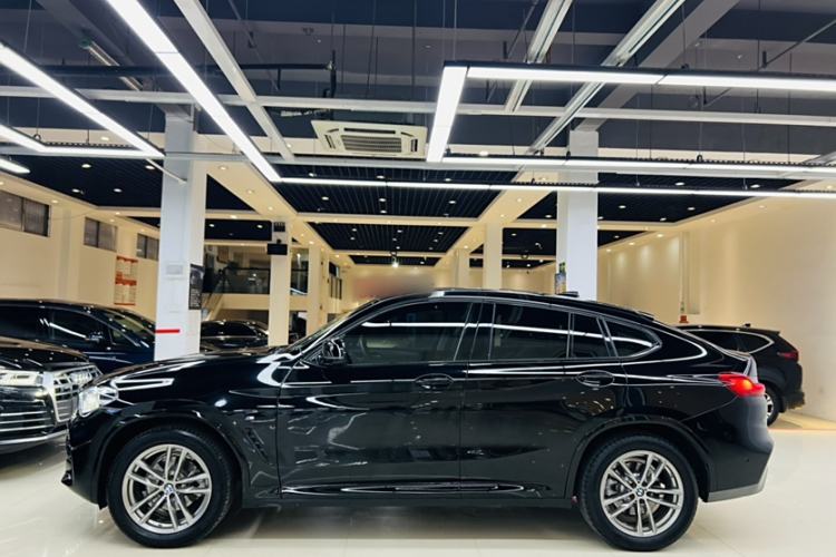 Used BMW X4 2021 xDrive 25i M Sport Package Exterior 3