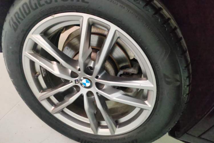 Used BMW X4 2021 xDrive 25i M Sport Package Exterior 5