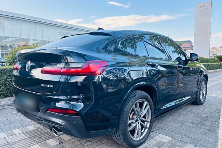 Used BMW X4 2021 xDrive 25i M Sport Package Exterior 5