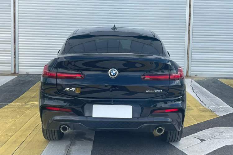 Used BMW X4 2021 xDrive 25i M Sport Package Exterior 7