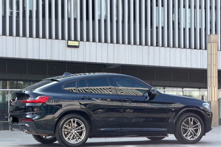 Used BMW X4 2021 xDrive 25i M Sport Package Exterior 7