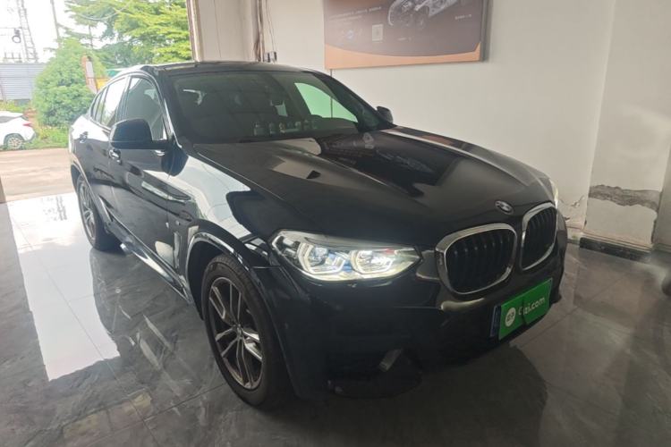 Used BMW X4 2021 xDrive 25i M Sport Package Front Right 45 Deg