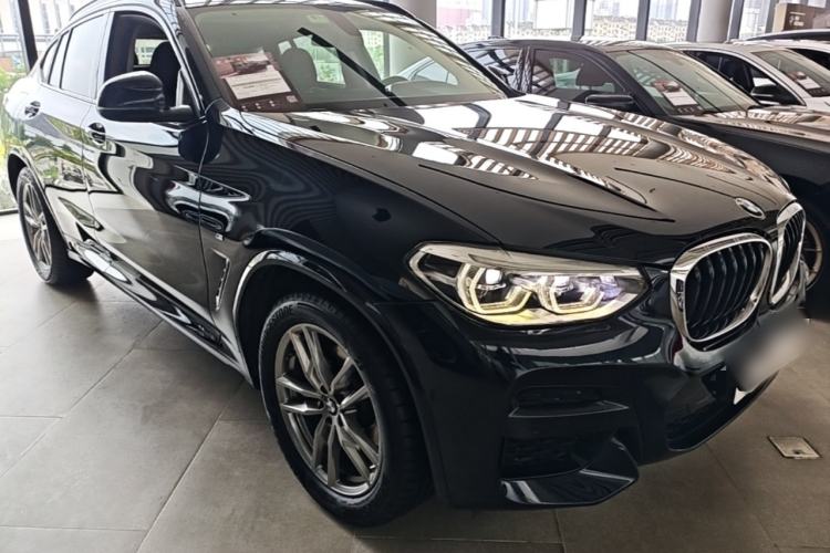 Used BMW X4 2021 xDrive 25i M Sport Package Front Right 45 Deg