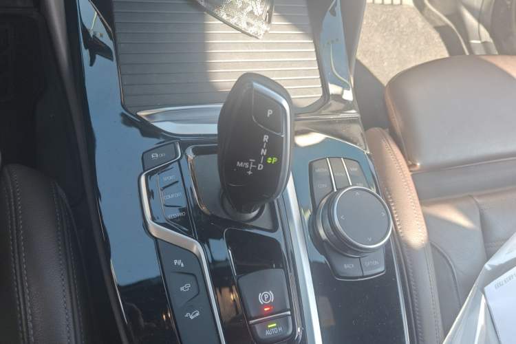 Used BMW X4 2021 xDrive 30i M Sport Night Edition package Gear Lever