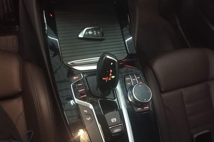 Used BMW X4 2021 Restyled xDrive 25i M Sport Package Gear Lever