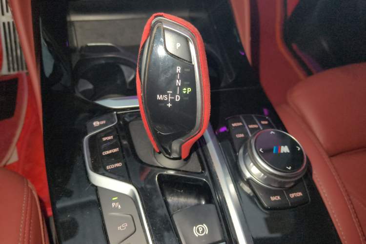 Used BMW X4 2021 xDrive 25i M Sport Night Edition package Gear Lever