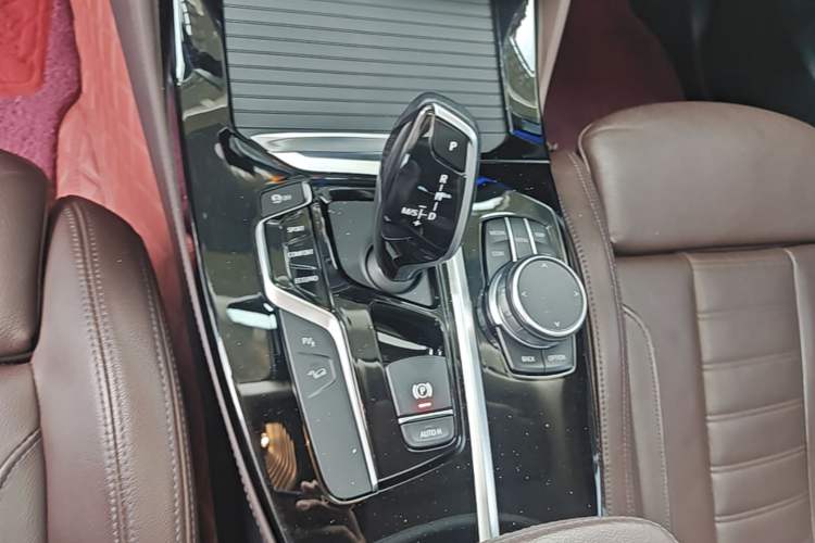 Used BMW X4 2021 Restyled xDrive 25i M Sport Package Gear Lever
