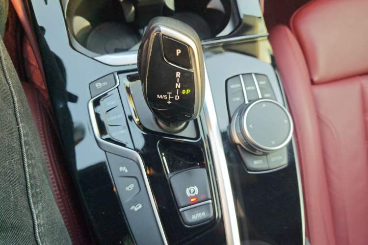Used BMW X4 2021 xDrive 25i M Sport Night Edition package Gear Lever