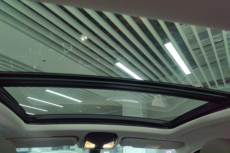 Used BMW X4 2021 xDrive 25i M Sport Package Headliner