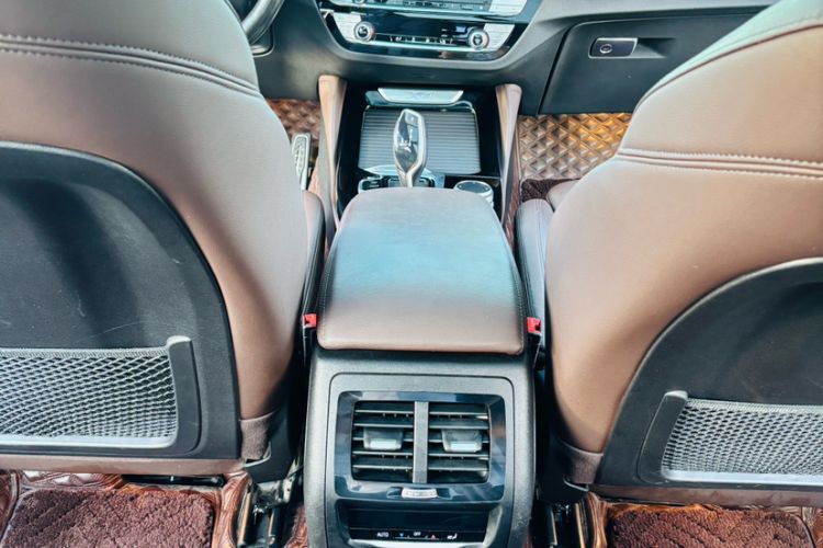 Used BMW X4 2021 xDrive 25i M Sport Package Interior 1