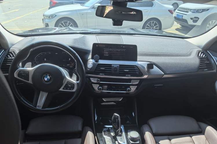 Used BMW X4 2021 Restyled xDrive 25i M Sport Package Interior 1