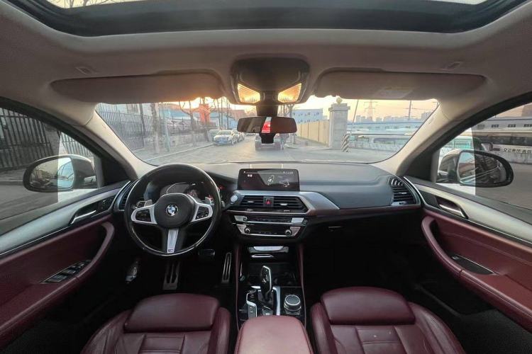 Used BMW X4 2021 xDrive 25i M Sport Package Interior 1