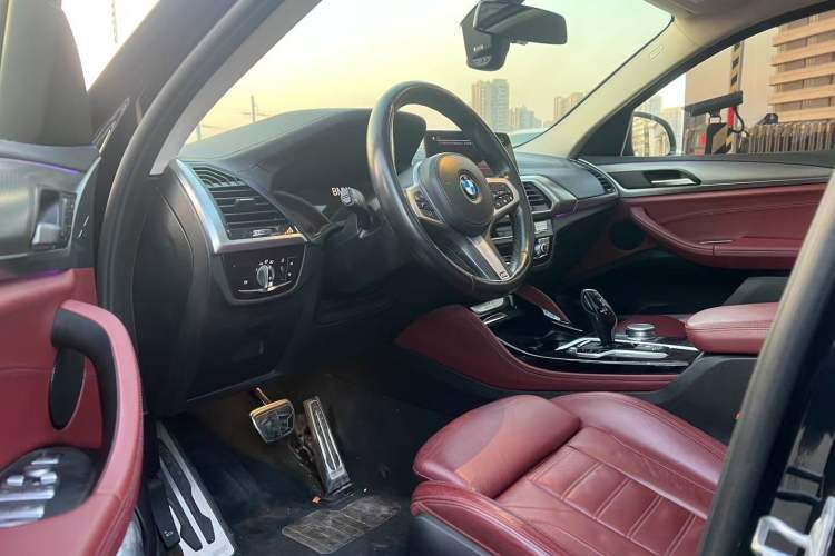 Used BMW X4 2021 xDrive 25i M Sport Package Interior 2